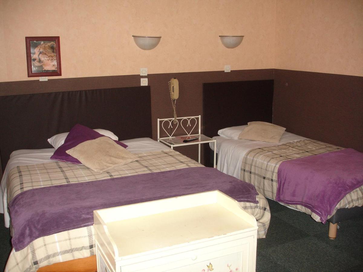 Hotel De La Marmotte Niort Room photo